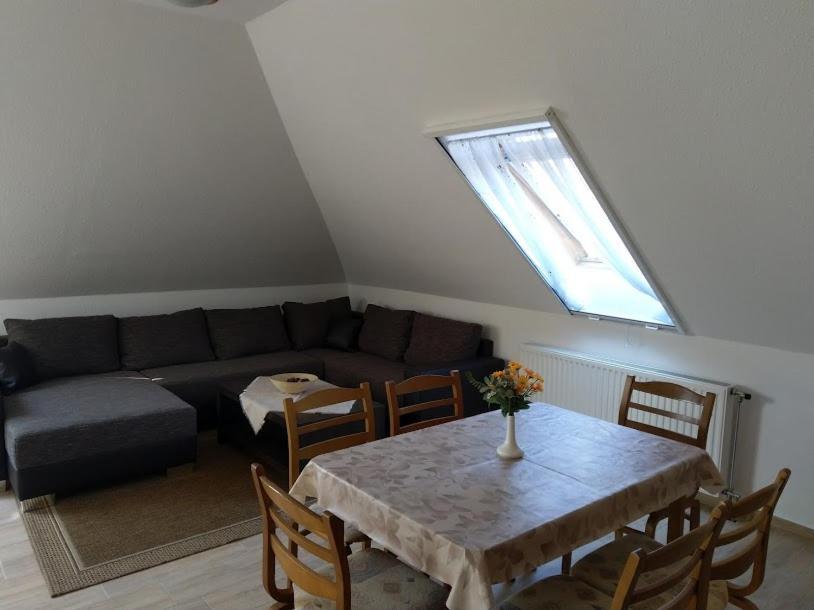 Foeveny Apartman Balatonudvari Luaran gambar