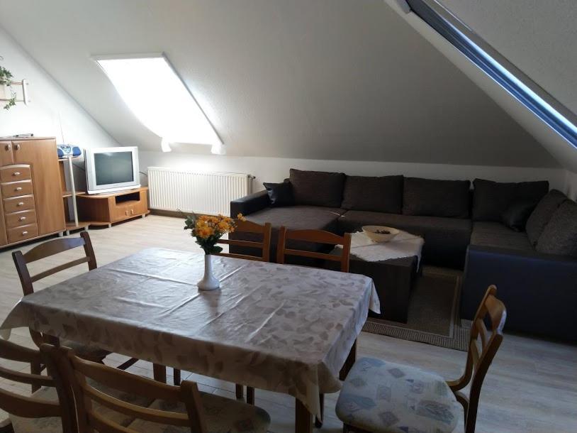 Foeveny Apartman Balatonudvari Luaran gambar